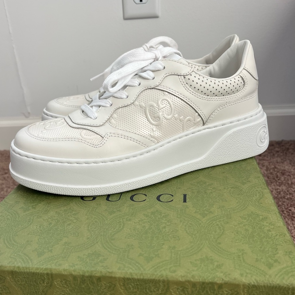 Gucci Men’s White Sneakers with Logo